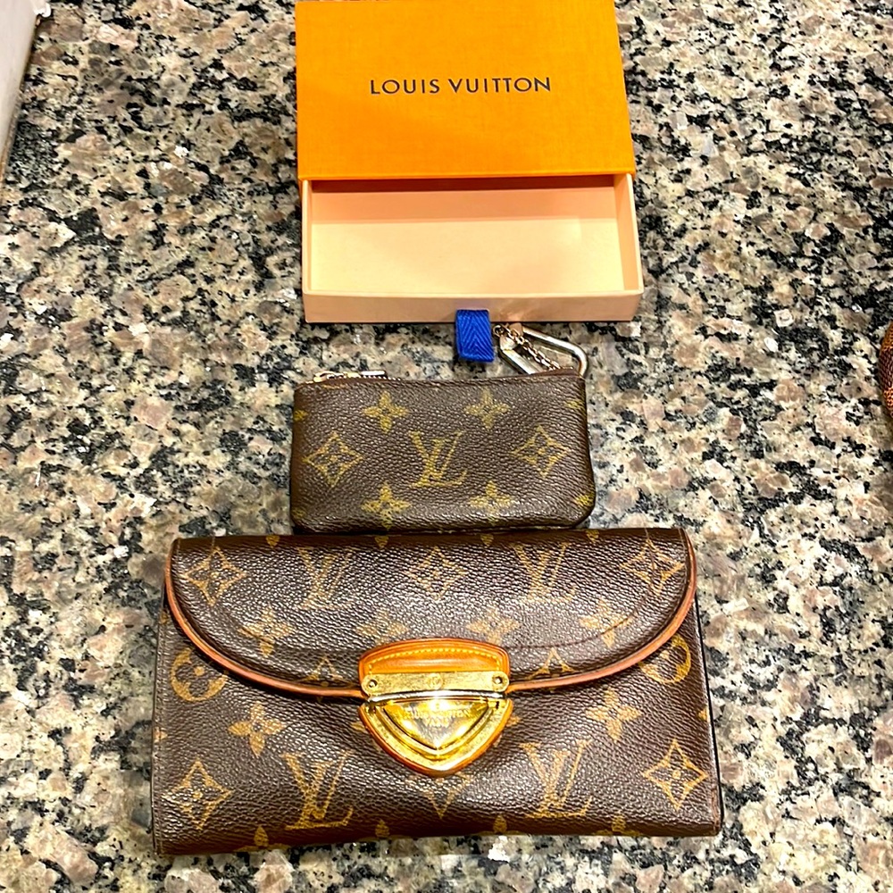 Louis Vuitton wallet and key cles